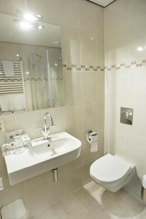 Hotel Jo Van Den Bosch 's-Hertogenbosch  Phòng bức ảnh